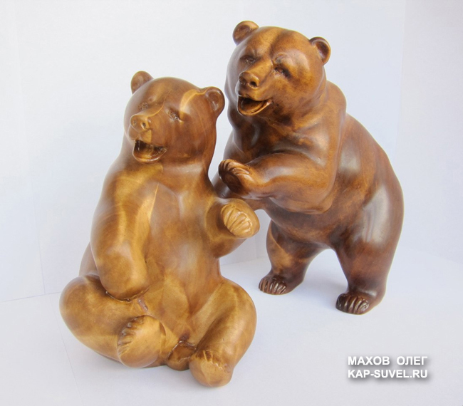 Скульптуры медведей из сувели